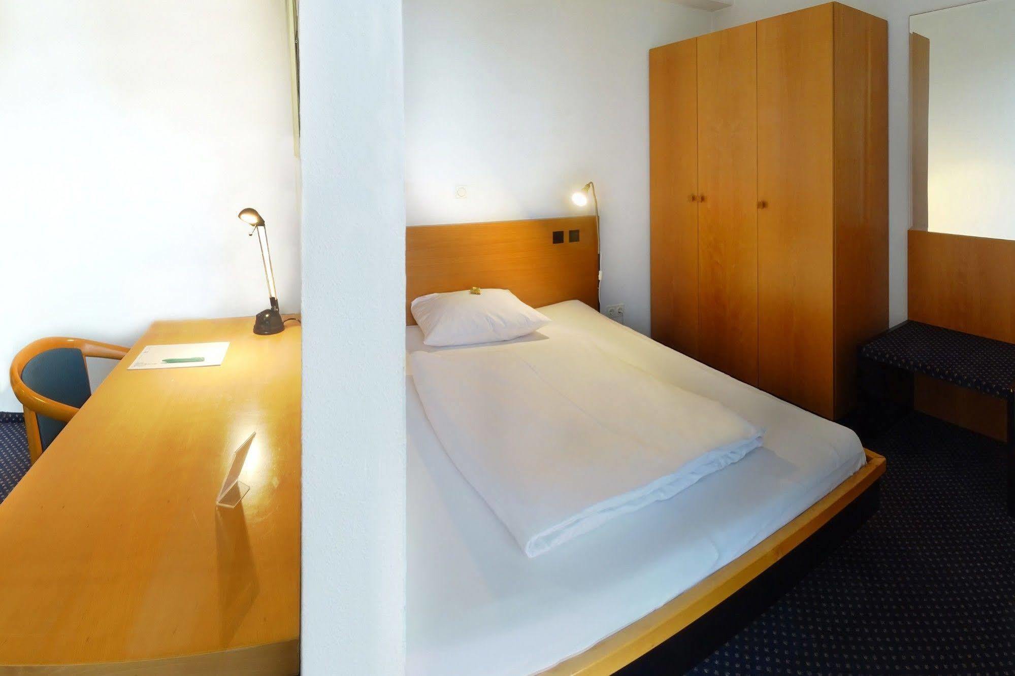 Plaza Suites Rüsselsheim Kültér fotó