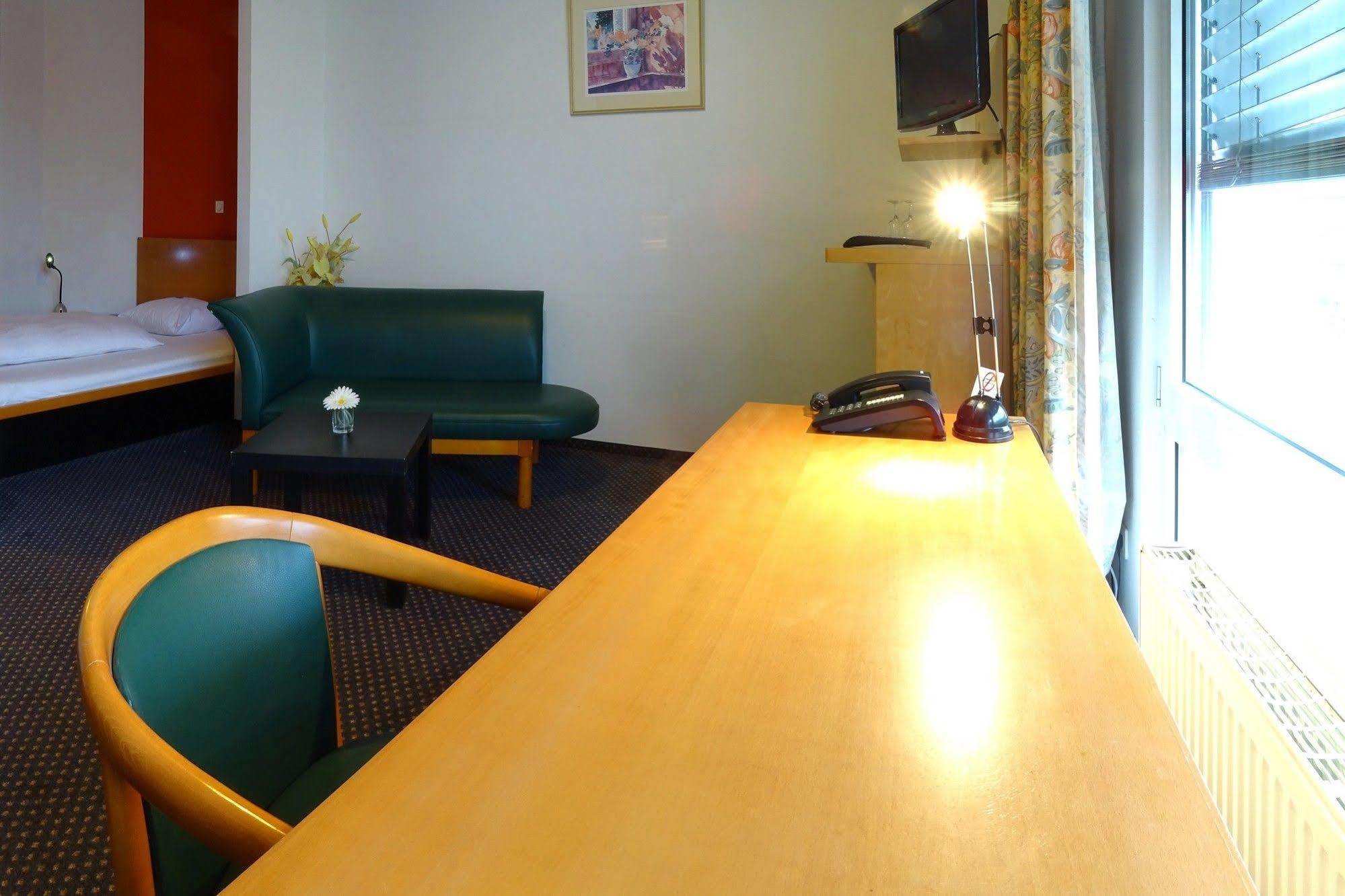 Plaza Suites Rüsselsheim Kültér fotó